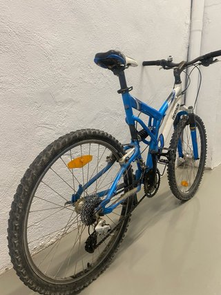 Bicicleta de Montaña Decathlon Azul/Blanca