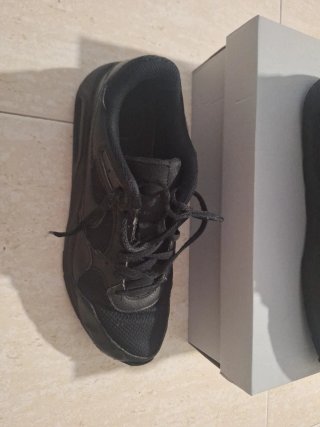 Nike Air Force 1 Negras Talla 44EU//9UK//10US