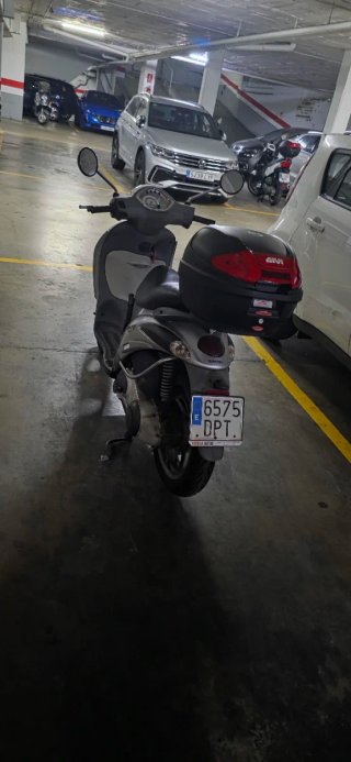 Piaggio Liberty 125 gris/plata