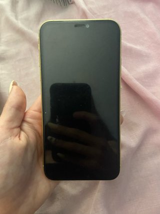 iphone 11 amarillo