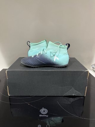 Zapatillas fútbol niño Adidas Talla 31