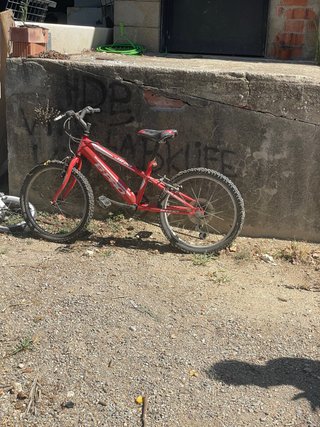 Bicicleta roja infantil b-pro