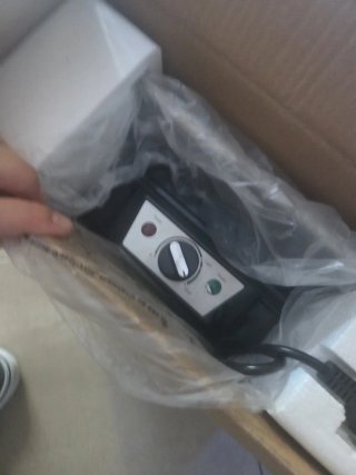 Sandwichera Eléctrica Taurus 700W