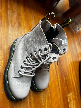 Botas Dr. Martens Beige