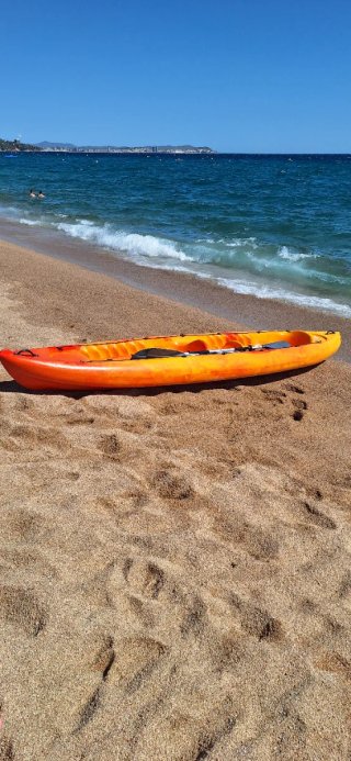 Kayak rigido 3 plazas (reestreno) 420 x 83 cms.