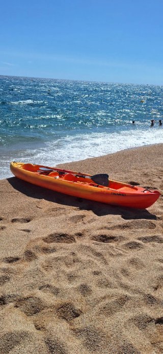 Kayak rigido 3 plazas (reestreno) 420 x 83 cms.