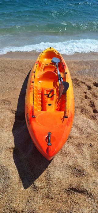 Kayak rigido 3 plazas (reestreno) 420 x 83 cms.
