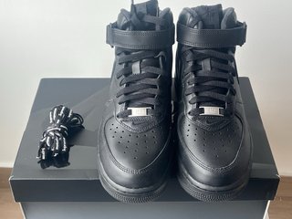 Nike Air Force 1 Mid x Supreme Negras