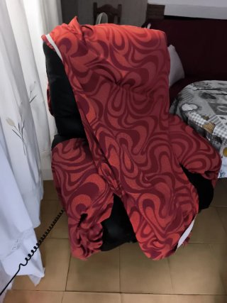 Sillón Eléctrico Negro y Rojo