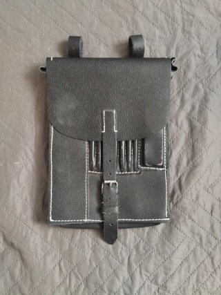 Estuche porta mapas de cuero