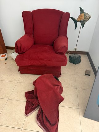 Gratis , se regala sillon recién tapizado,vegueta
