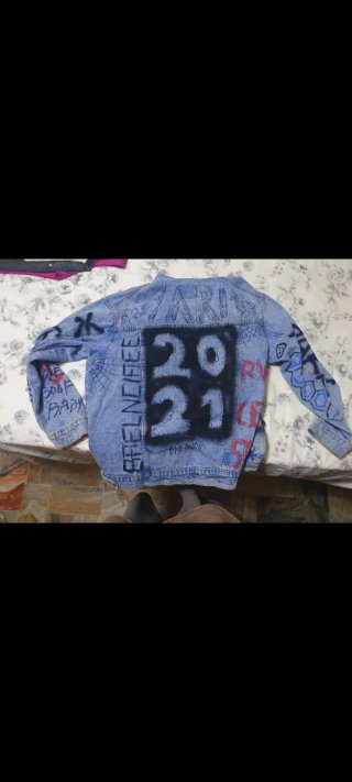 Giacca jeans oversize graffiti