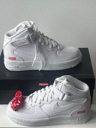 Nike Air Force 1 Mid x Supreme Blancas