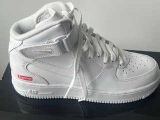 Nike Air Force 1 Mid x Supreme Blancas