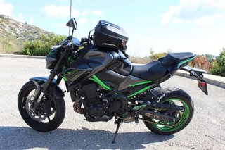 Kawasaki Z900 A2 LIMITADA 2024 | Givi + puños |