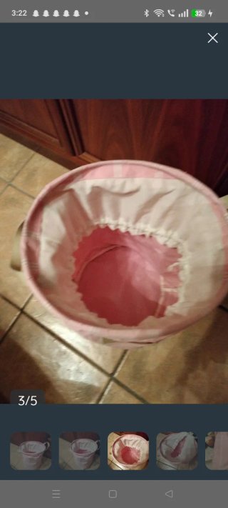 Cesto rosa para muñecas o ropa