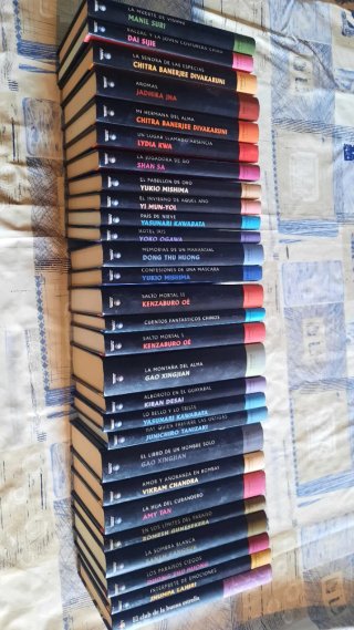 28 Libros Colección Biblioteca Oriental El País