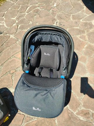 Maxi-Cosi Silver Cross con base usado solo una vez