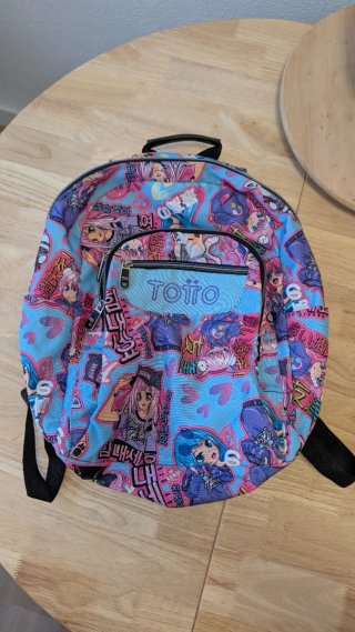 Mochila Totto Anime K-Pop Juvenil