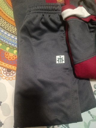 Chándal Salesianos Gris y Rojo