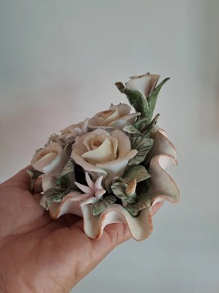 Capodimonte Composizione Floreale Porcellana