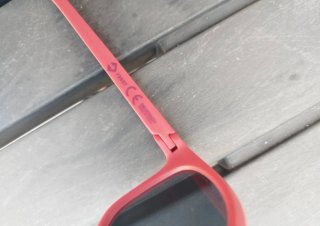 Óculos de sol rosa