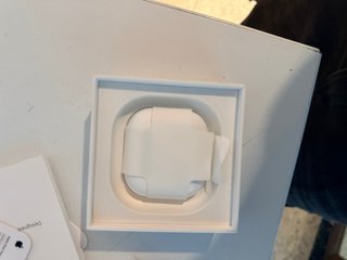 AirPods 4 con cancelación de ruido