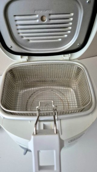 Freidora Eléctrica DeLonghi Easy Clean