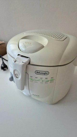 Freidora Eléctrica DeLonghi Easy Clean