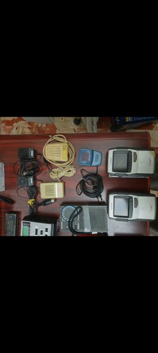 Lotto radio, accendini e microfoni vintage