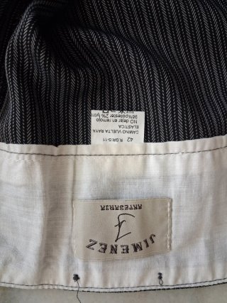 Pantalón campero gris y tirantes cuero T42