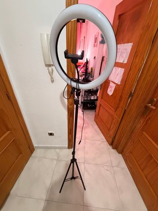 Aro de luz con trípode y soporte móvil
