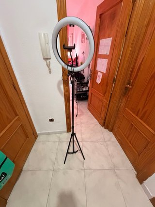 Aro de luz con trípode y soporte móvil