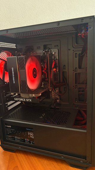 PC Gaming MSI con luces RGB