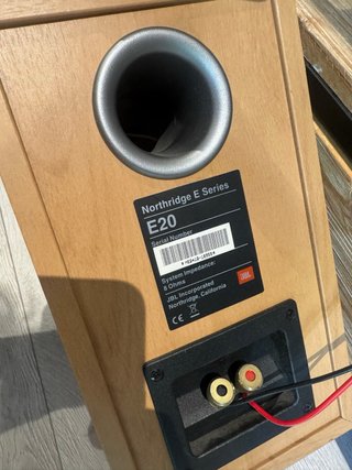 Altavoces JBL Northridge E20