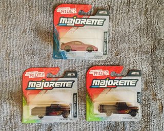 LOTE x3 MAJORETTE TODOS NUEVOS EN SUS BLISTERS, HA