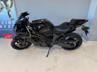 Yamaha R7 Negra