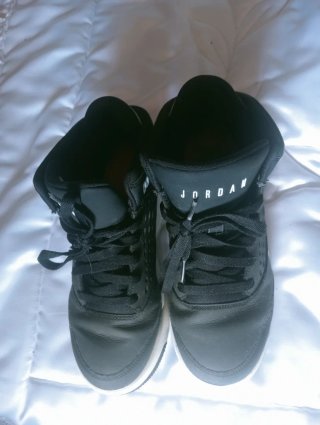 Zapatillas Jordan Talla 39 Negras y Blancas