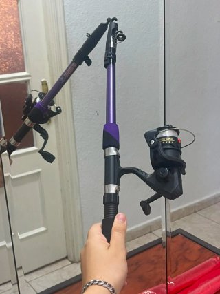 Caña de pesca telescópica púrpura