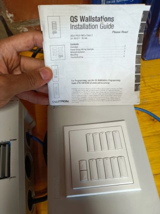 Módulo Lutron Energi Savr Node QSNE-4A-D + Teclado
