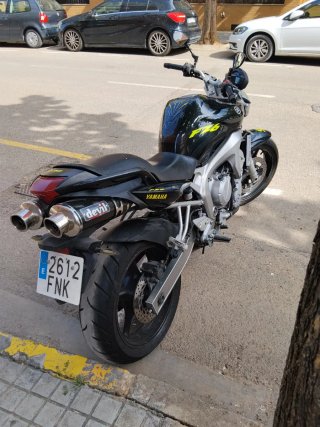 Yamaha FZ6-N Negra