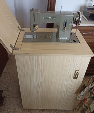 Máquina de coser Wertheim