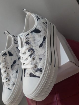 Scarpe donna sneakers zeppa fantasia farfalle n.37
