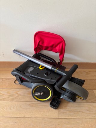 Triciclo Doona Liki Trike Rojo