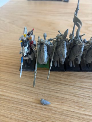 Warhammer Yelmo Plateado