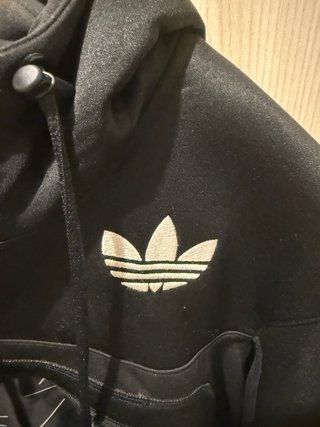 Felpa Adidas pile nera con zip