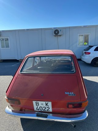 SEAT 127 1996