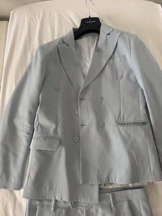 Completo elegante azzurro