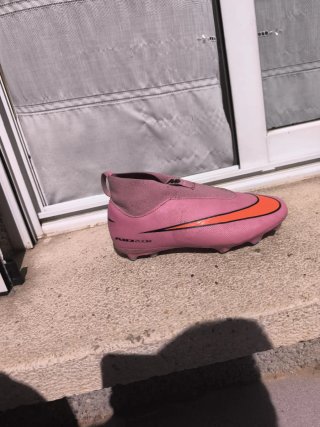 Botas de fútbol Nike Air Zoom rosas