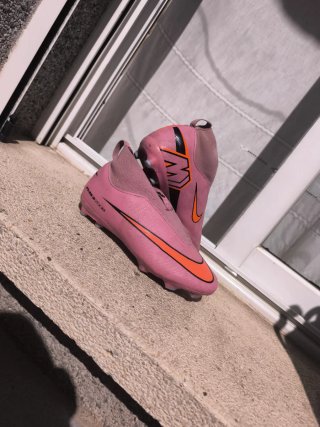 Botas de fútbol Nike Air Zoom rosas